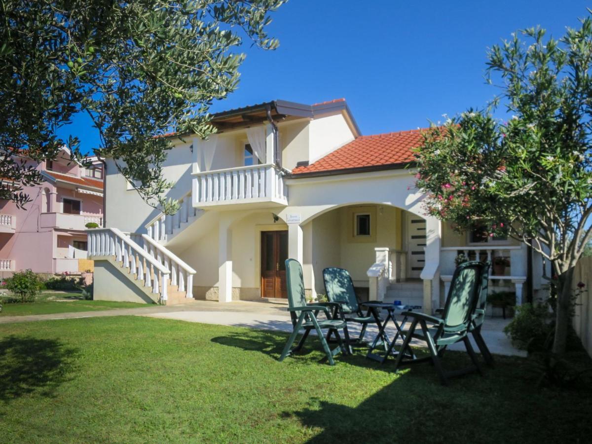 Holiday Home Tone By Interhome Привлака Екстер'єр фото